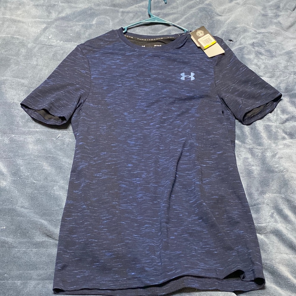 Under Armour tshirt